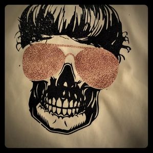 Skull tee